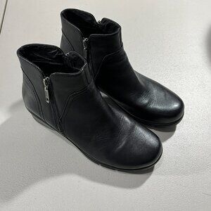 Propet Boots Women’s Ankle Bootie Black 10 Leather Zipper  WFX085L Waverl